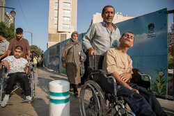خروج ۱۰۰ هزار نفر از چرخه مستمری بگیر بهزیستی