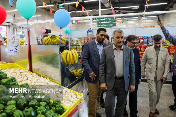آیین افتتاح بازار میوه و تره‌بار مروارید