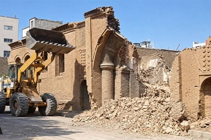 بولدوزر علیه تاریخ بولدوزر علیه تاریخ