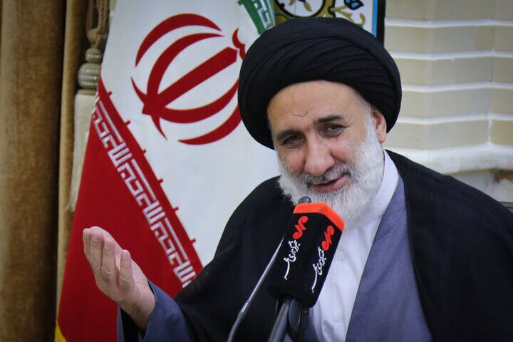 شهدا ملت ایران را به الگوی مقاومت و ایستادگی در جهان تبدیل کردند