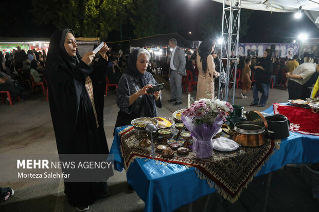 جشنواره خوراک و اقوام ایرانی در شهرکرد