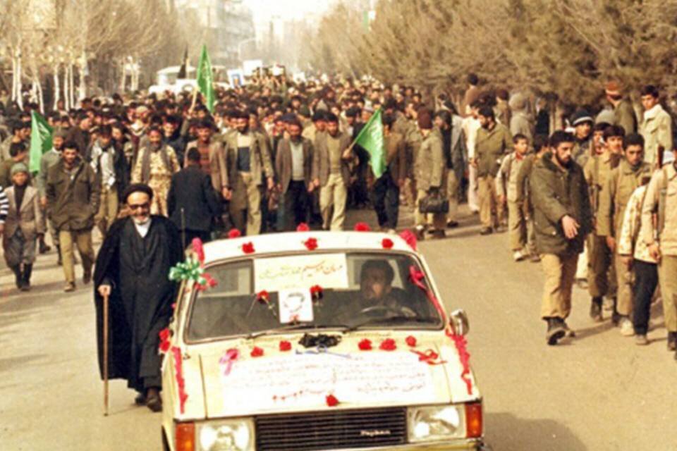 قرار بود یک عمر کنار هم باشند، اما جنگ مهلتشان نداد قرار بود یک عمر کنار هم باشند، اما جنگ مهلتشان نداد