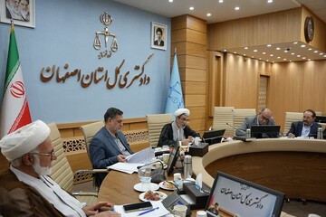 جعفری: با هنجارشکنان و مدیران متخلف اصفهان بدون اغماض برخورد می‌شود