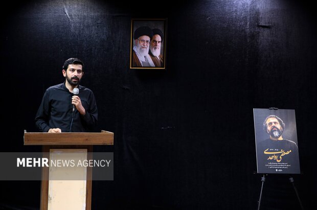«واحدی» جبهه فرهنگی انقلاب را زنده نگه داشت؛ «فرهنگ» از سیاست جدا نیست