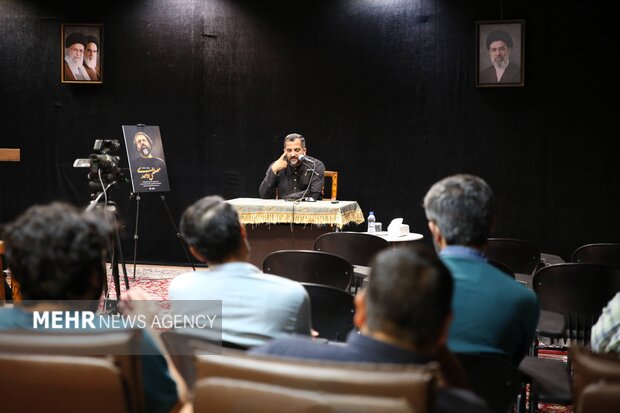 «واحدی» جبهه فرهنگی انقلاب را زنده نگه داشت؛ «فرهنگ» از سیاست جدا نیست