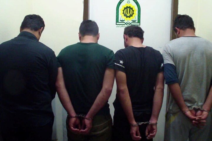 سارقان اماکن خصوصی در دشتستان دستگیر شدند