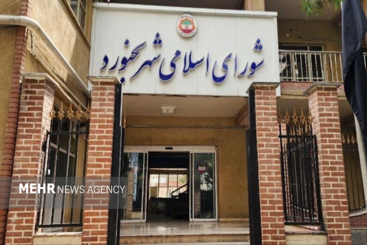 عین‌بیگی: بخشنامه وزارت کشور ملاک تعیین تکلیف هیئت‌رئیسه شورا است