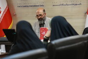 «حوض خون» از منطق زمانی مشخصی پیروی نمی‌کند