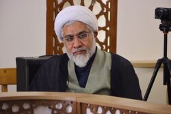 هدایتی: شعر باید با جامعه و مردم ارتباط برقرار کند