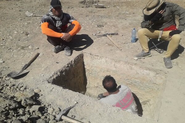 آغاز کاوش برای تعیین حریم قانونی تپه تاریخی «چیا موره» دلفان