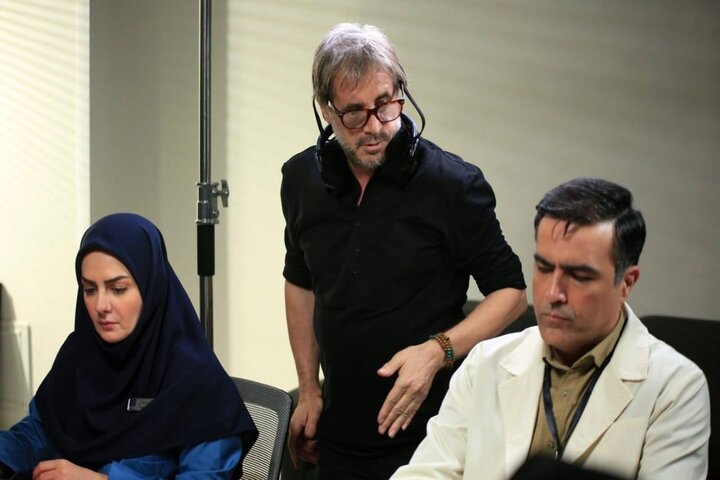 «تیم درمان» به نیمه تولید رسید؛ بازدید مدیران وزارت بهداشت از پشت صحنه «تیم درمان» به نیمه تولید رسید؛ بازدید مدیران وزارت بهداشت از پشت صحنه