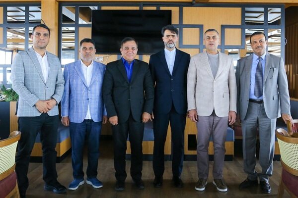 استقبال استاندار بصره ازکاروان استقلال؛تاجرنیا:همکاری‌ها توسعه می‌یابد