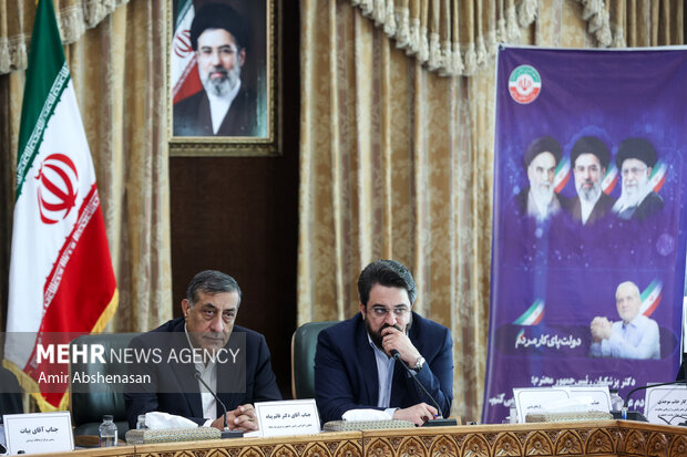 سلسله‌نشست‌های «گفت‌وگوی مسئله‌محور با جامعه مدنی»
