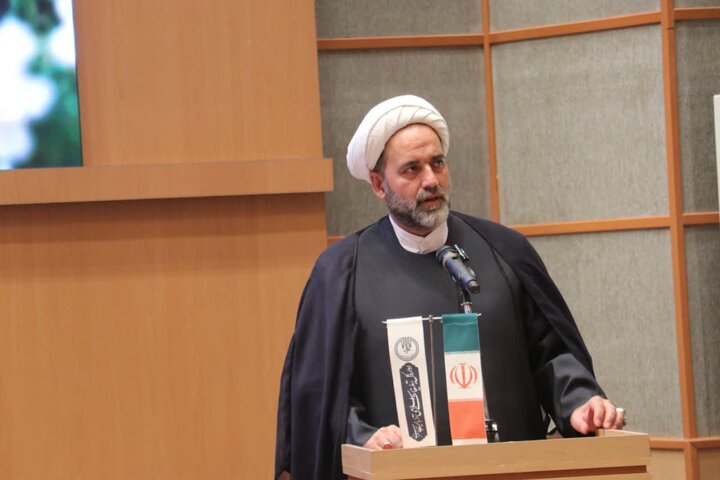 مردم مبعوث شده ایران با عزت در برابر استکبار جهانی ایستاده اند