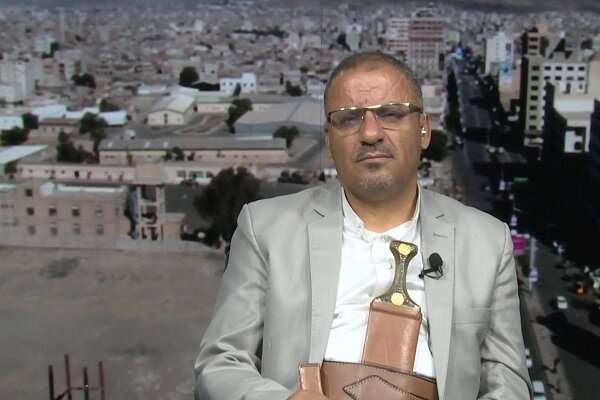 عضو دفتر سیاسی انصارالله: پیروزی یمنیها اردوی ریاض را به هم ریخته است عضو دفتر سیاسی انصارالله: پیروزی یمنیها اردوی ریاض را به هم ریخته است
