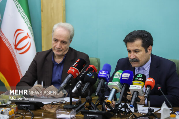 رونمایی از پوستر نمایشگاه توانمندیهای روستایی و عشایری