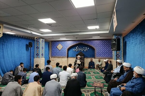 دری: حوزه‌های علمیه رسالت تاریخی هدایت و انذار جامعه را برعهده دارند