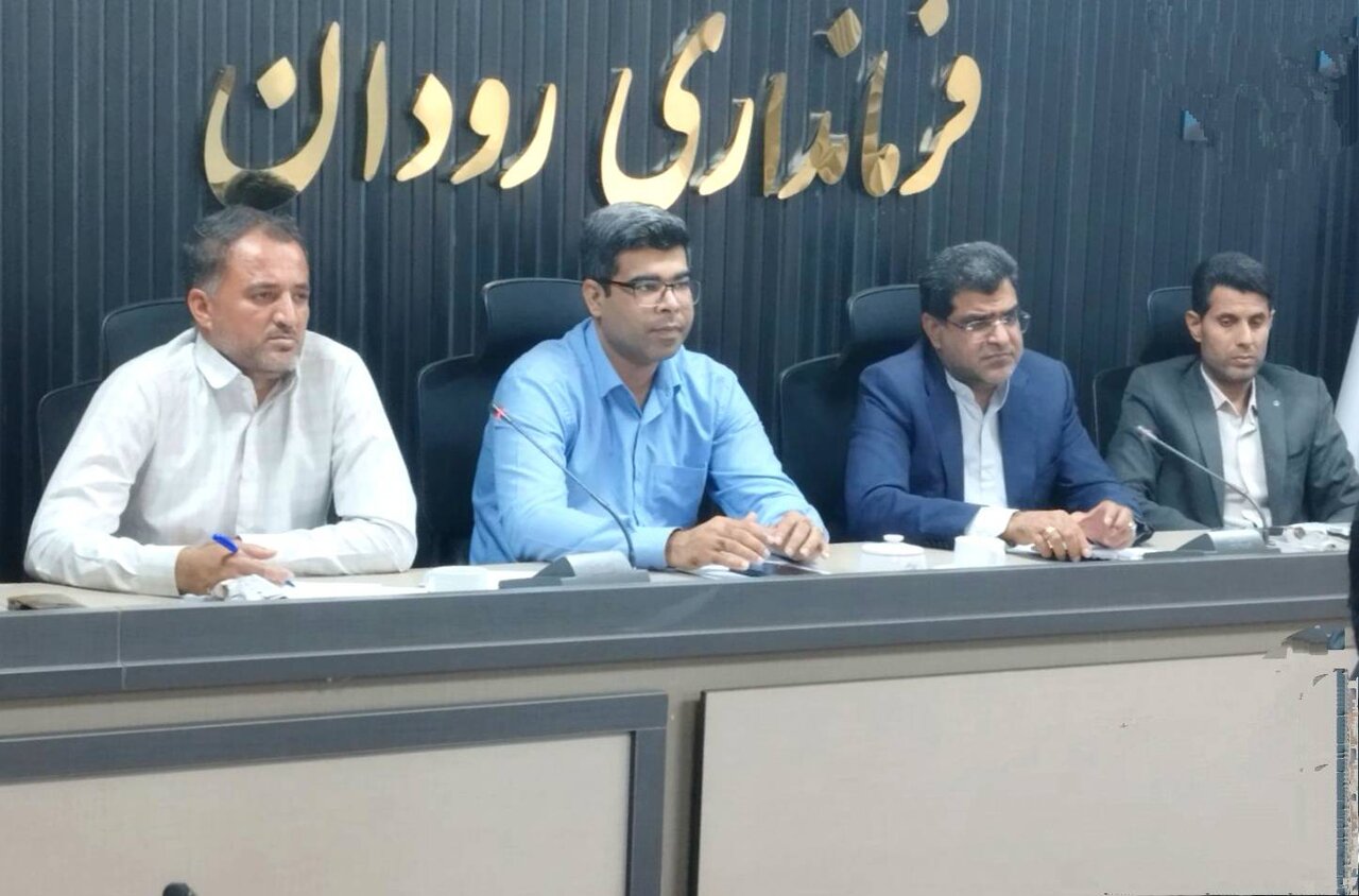 تأکید فرماندار رودان بر اجرای مصوبات شورای ترافیک