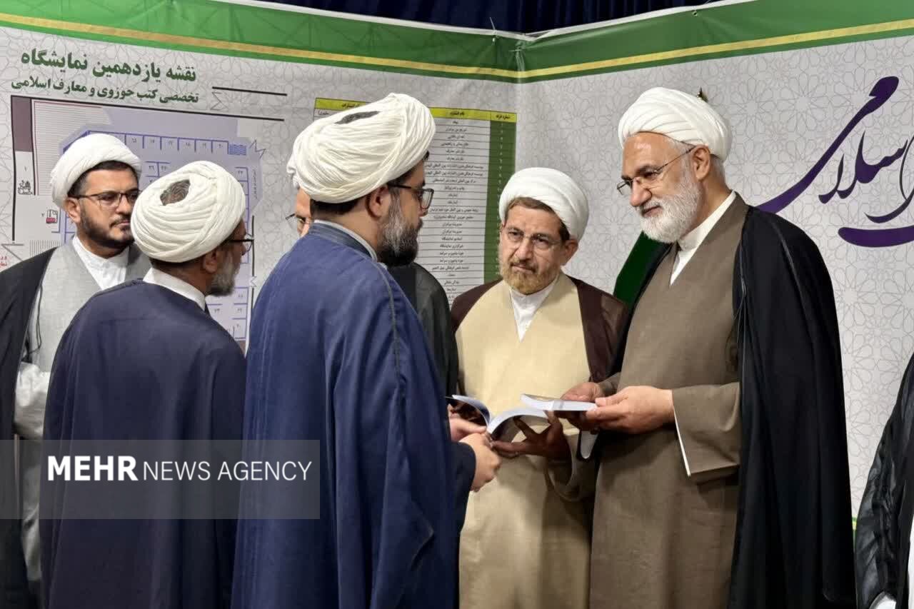 نمایشگاه کتب حوزوی مشهد دریچه‌ای برای توسعه دیپلماسی علمی