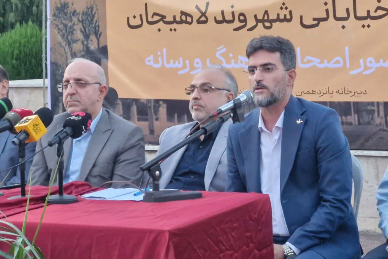 کامیونت تماشاخانه سیار کانون مهمان جشنواره تئاتر شهروند لاهیجان می‌شود