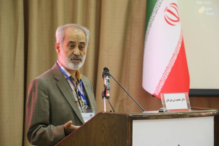 ایرانشناسی بدون زبانپژوهی عمیق و روشمند کامل نیست