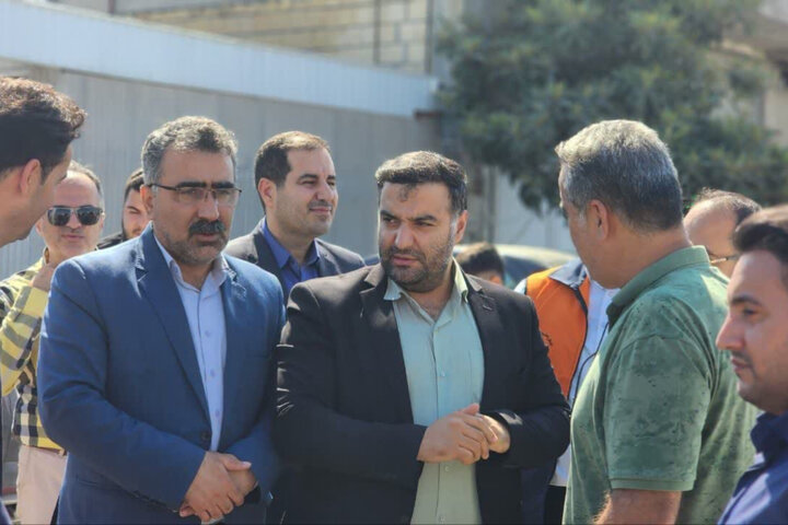 آغاز عملیات روکش آسفالت روستای باغچه‌سرا آستارا پس از ۱۷ سال انتظار