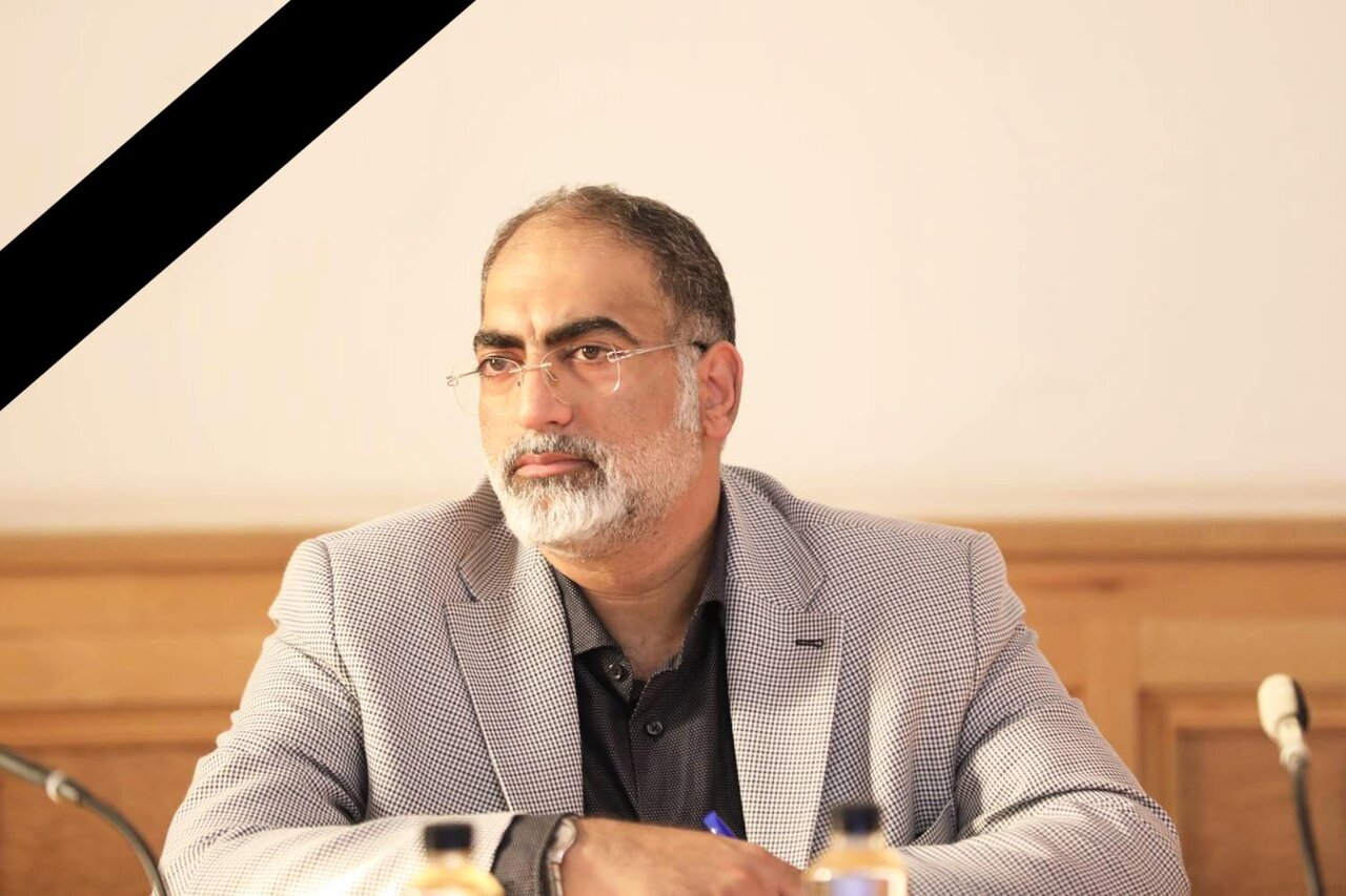 تحلیل خبر: مدیرکل دفتر امور دولت و مجلس وزارت ارتباطات درگذشت | مهر - کد c99c