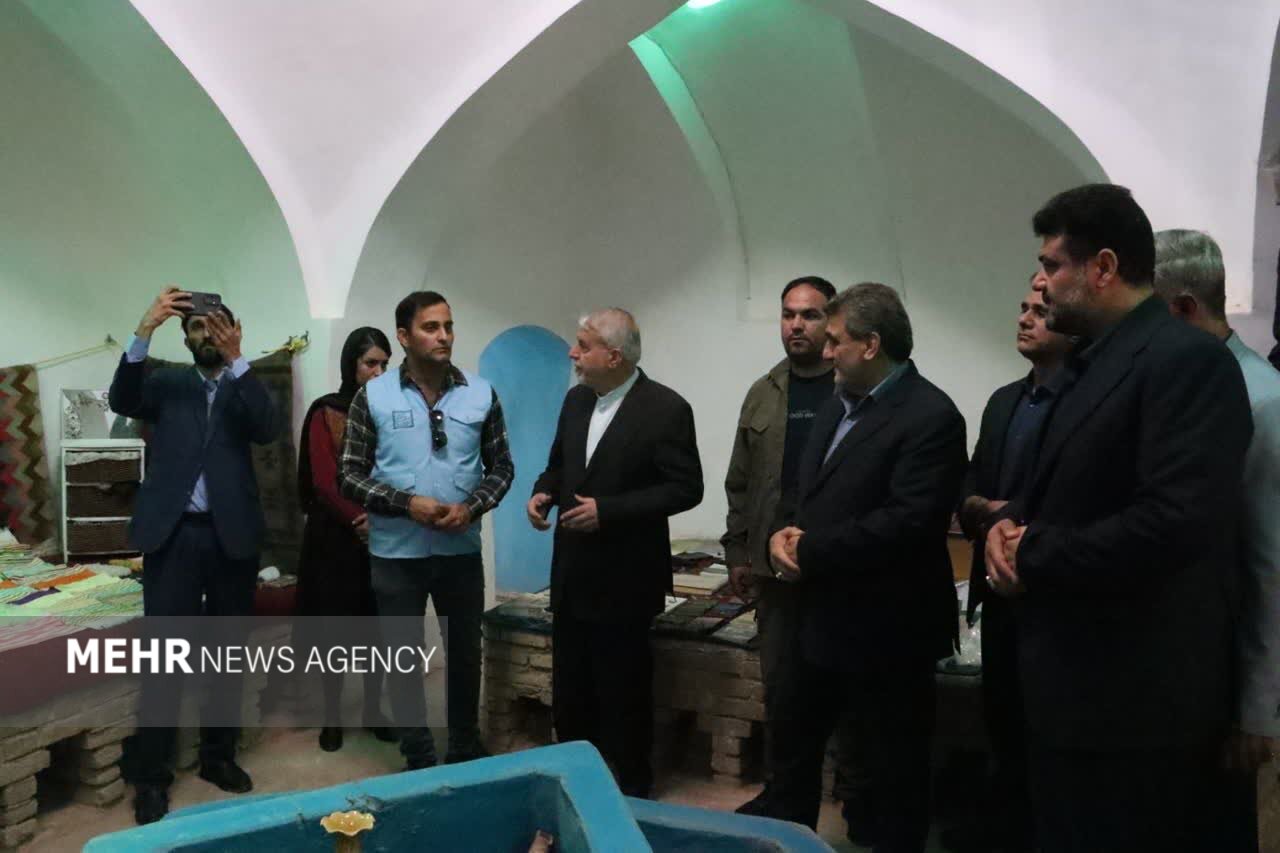 بررسی جامع: وزیر میراث فرهنگی خواستار پژوهش باستان‌شناسی در پاده شد | مهر - کد 55fa