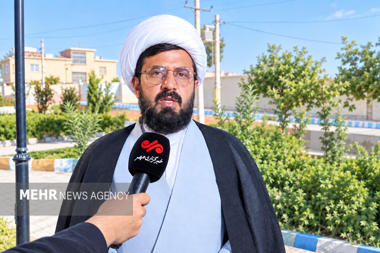 بررسی موفقیت: امام جمعه زهک: مردم نباید با ناامیدی دفاتر مسئولان را ترک کنند | مهر - کد 63ad