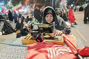 ۲۰۰ شب ایستادگی؛میدان شهدای اراک تبلور پیوند نسل‌ها درسایه‌ پرچم ایران