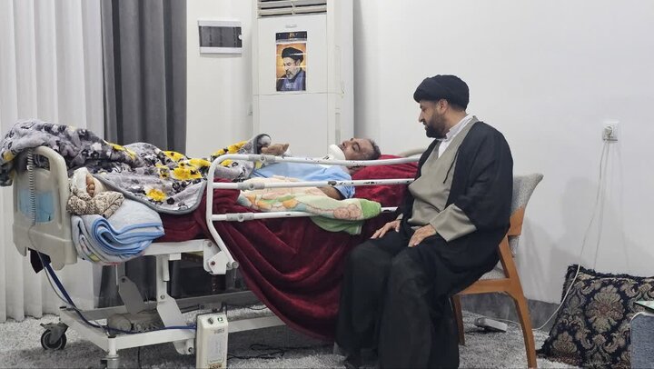 دیدار نماینده نایبرئیس مجلس خبرگان با خانواده شهدای شهرستان دیر دیدار نماینده نایبرئیس مجلس خبرگان با خانواده شهدای شهرستان دیر