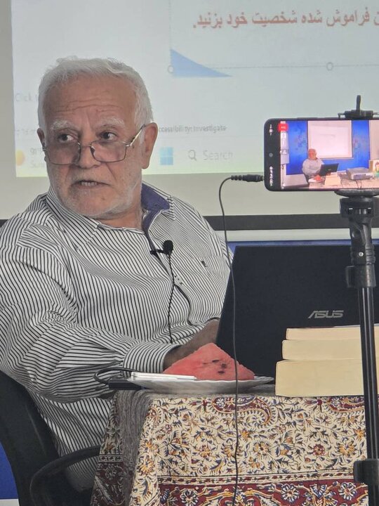 شخصیتسازی نباید جای شخصیتپژوهی را در زندگینامه بگیرد