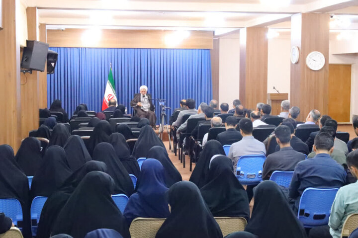 خدمت جهادی فرهنگیان باید به الگویی فراگیر در آموزش‌وپرورش تبدیل شود