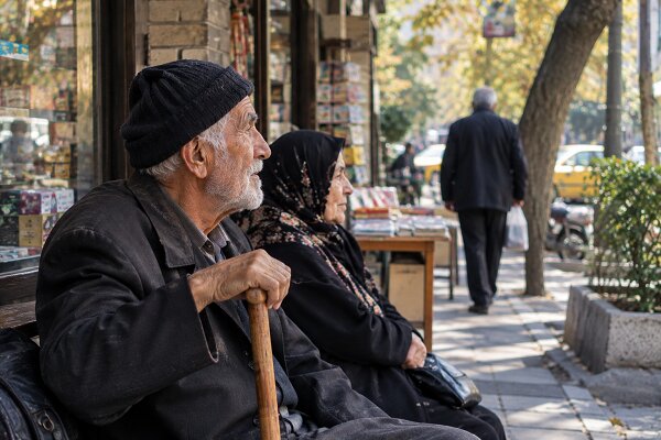 ایران در آستانه سالمندی شتابان؛ ۳۱ درصد جمعیت تا ۱۴۳۰ سالمند می‌شوند