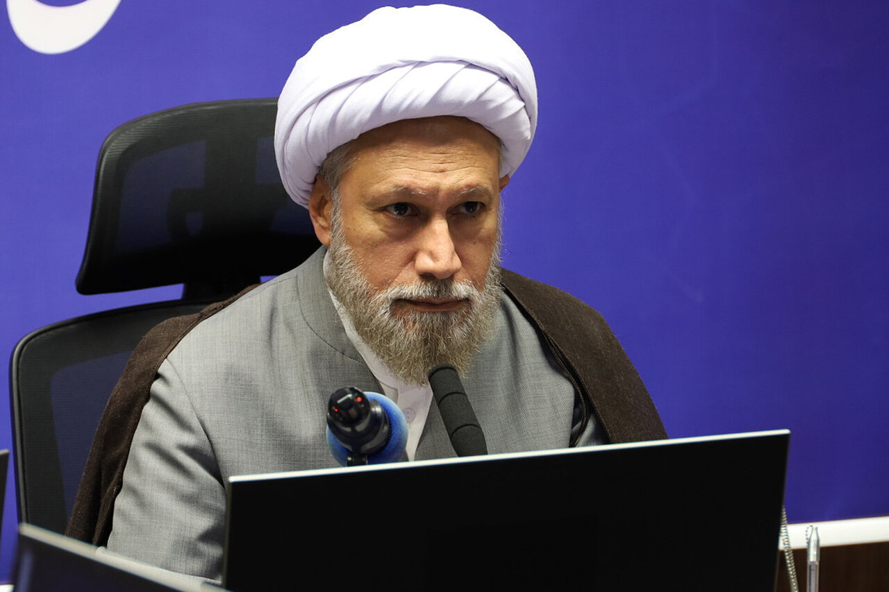 تحلیل خبر: آیت الله دژکام: نباید «آموزش» سایه خود را بر «پرورش» بیندازد | مهر - کد d00f