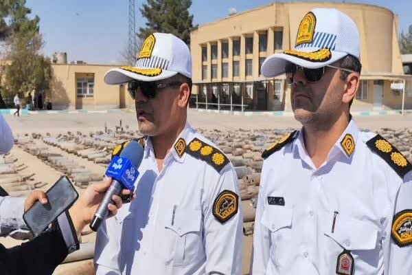 امحاء اگزوزهای ناهنجار بیش از ۱۸۰۰ خودروی توقیفی در استان کرمان امحاء اگزوزهای ناهنجار بیش از ۱۸۰۰ خودروی توقیفی در استان کرمان