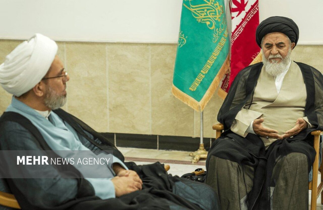 گزارش تحلیلی: جمکران و تراث سامرا برای ترویج فرهنگ اهل‌بیت(ع) همکاری می‌کنند | مهر - کد 1db4