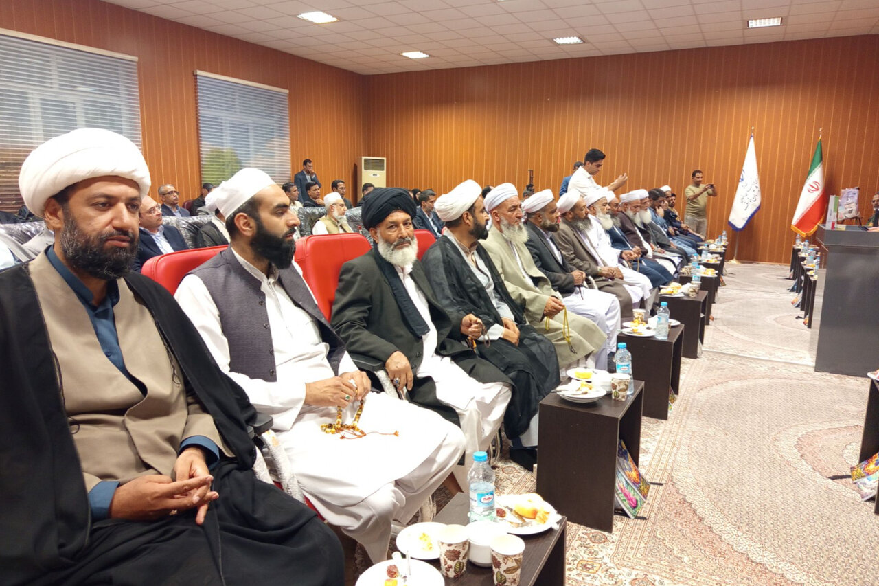 گزارش ویژه: برگزاری همایش «تألیف قلوب علمای تشیع و تسنن» در خواف | مهر - کد bf6f