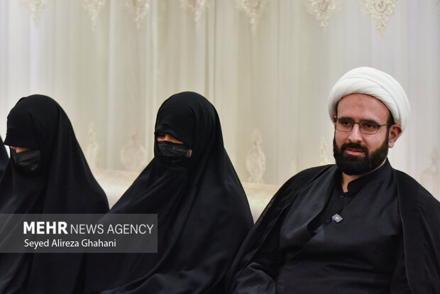 دیدار اصحاب رسانه با خانواده شهید لاریجانی