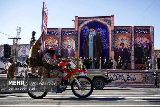 رزمایش جان‌فدایان ایران