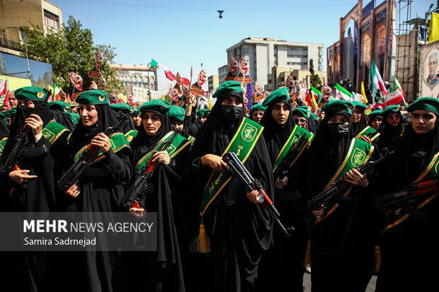 تہران میں جان فدائے ایران مہم کی گرینڈ مشق