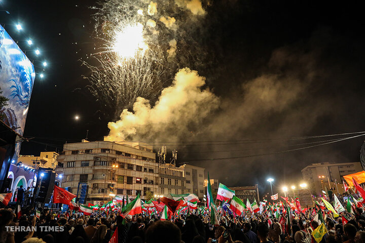 Tehran: 200th Night of Public Gatherings at Enghelab Square