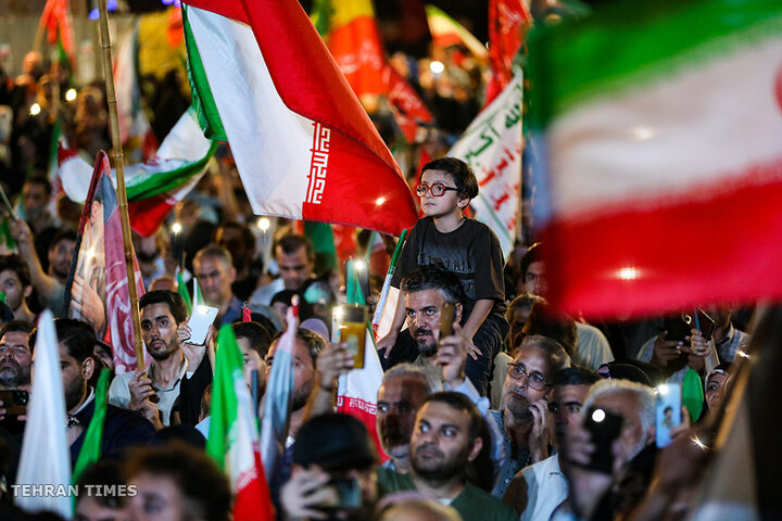 Tehran: 200th Night of Public Gatherings at Enghelab Square