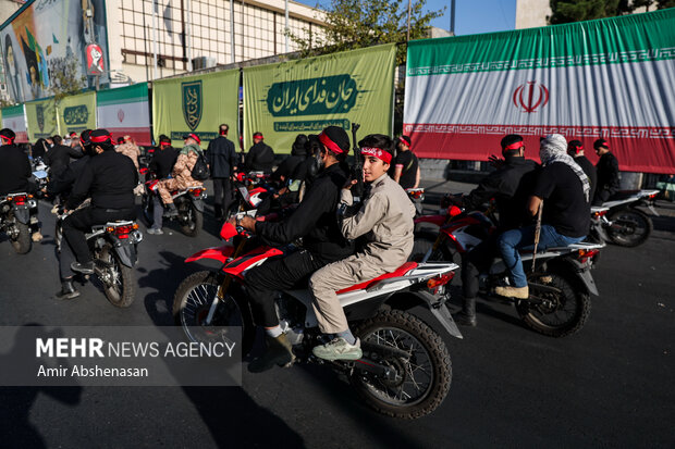 رزمایش جان‌فدایان ایران