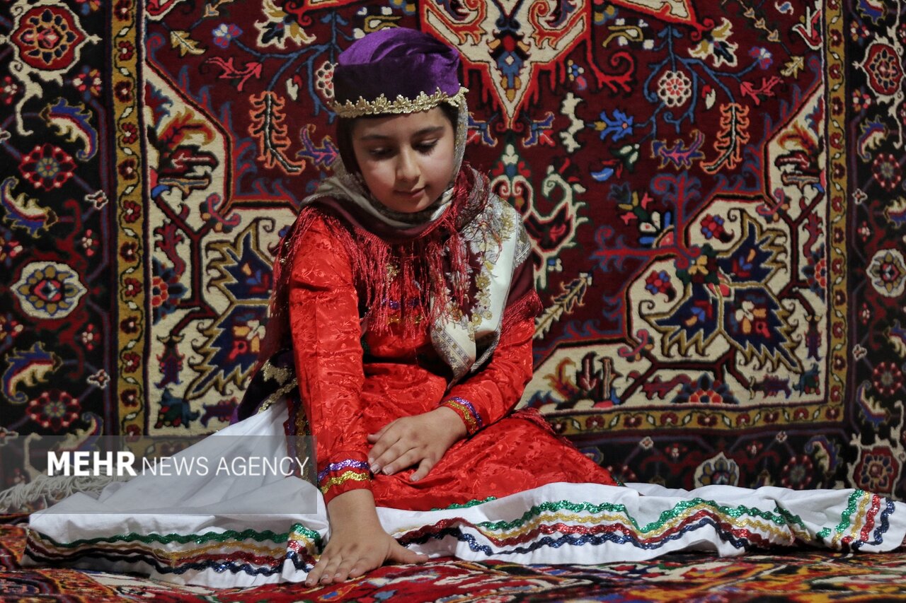 جشنواره و نمایشگاه تخصصی فرش «هریس» در شهرستان هریس برگزار شد