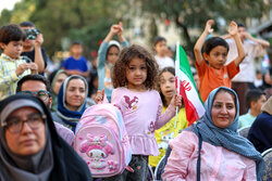 حضور پویش«همکلاسی»به یاد دانش آموزان شهید میناب در همدان