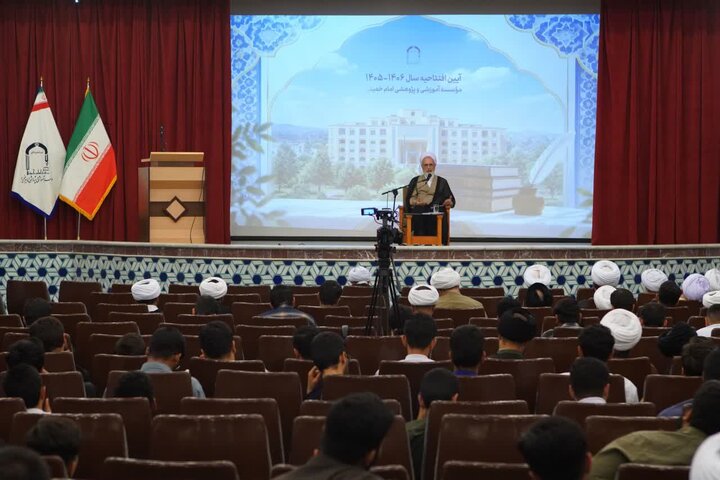 آیت الله اعرافی: نرم‌افزار اداره جامعه اسلامی باید از فقه استخراج شود