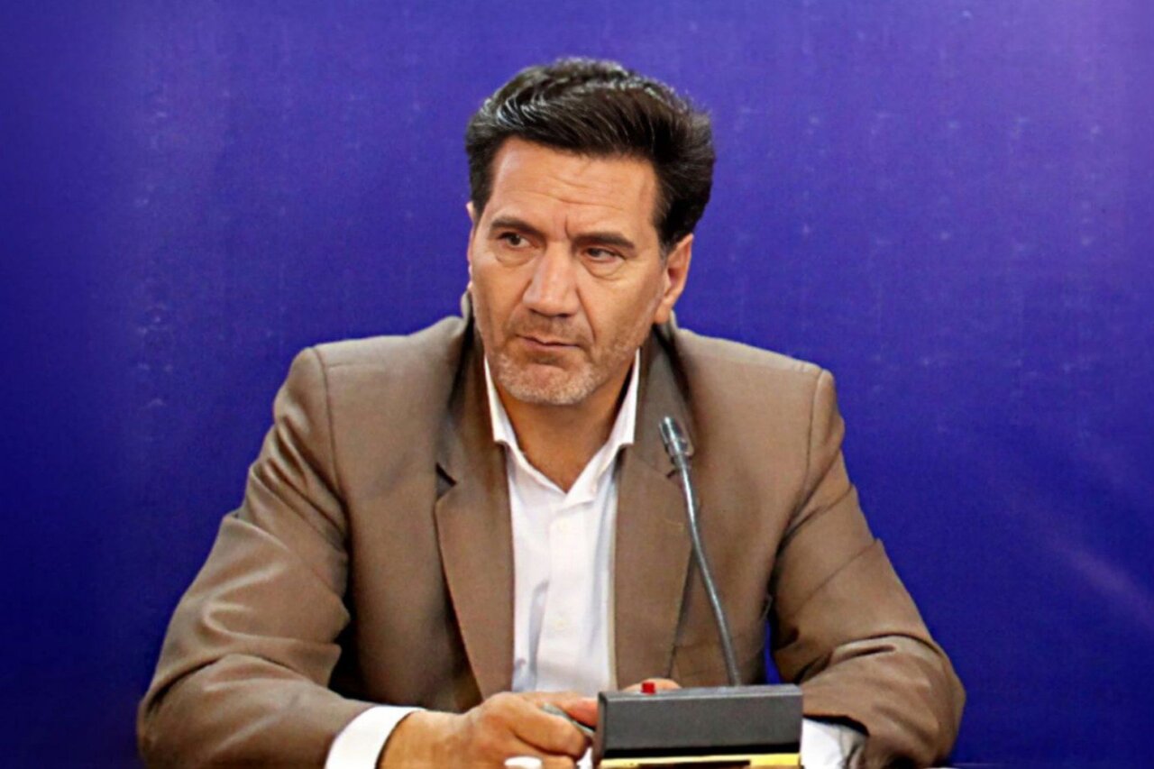 تحلیل خبر: مدیران دستگاه‌ها در قالب «کاروان مهر» به مدارس تاکستان می‌روند | مهر - کد e209