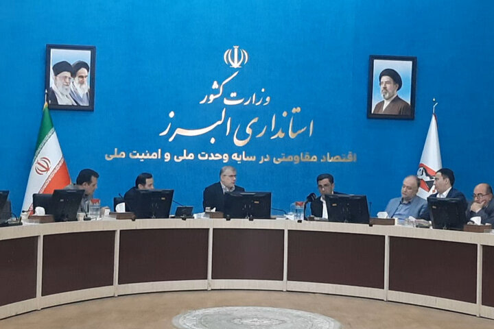 استاندار البرز: مدیر ناتوان در کنترل بازار از مسئولیت خود کنار رود