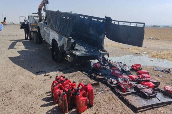 واژگونی و آتش‌سوزی ۲ وانت در اتوبان قزوین-کرج